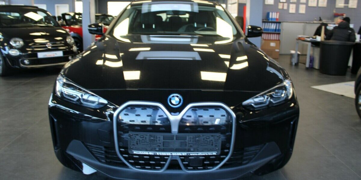 BMW i4 eDrive40 Gran Coupe 7.180 km 36.980 &euro; Euskirchen 53881