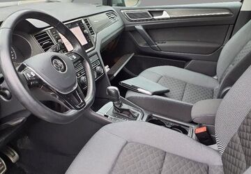 VW Golf Sportsvan 32.150 km 18.780 &euro; Siegburg 53721