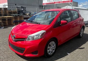 Toyota Yaris 280.000 km 3.299 &euro; Euskirchen 53879