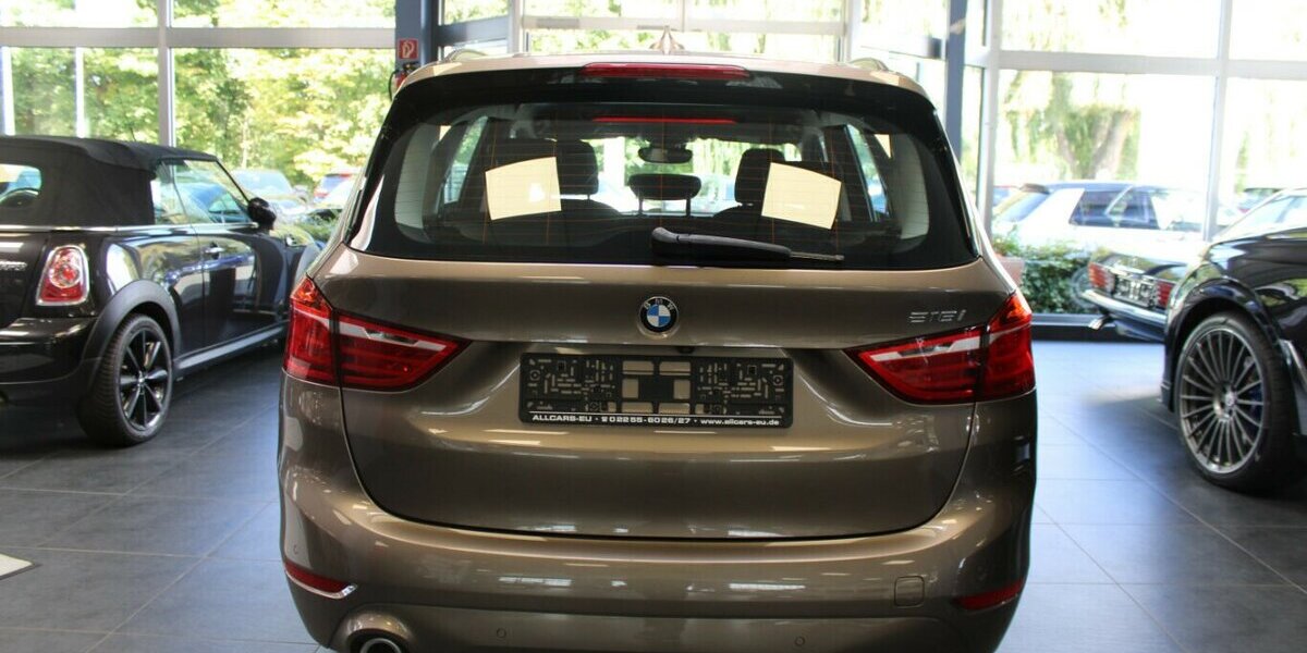 BMW 218 218i Gran Tourer Advantage - Navi - Kamera - 98.770 km 15.980 &euro; Euskirchen 53881