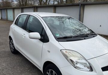 Toyota Yaris 137.300 km 3.450 &euro; Köln 50935