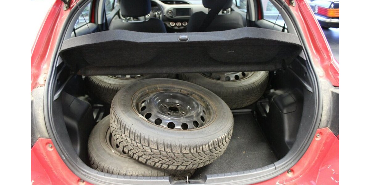 Toyota Yaris 1.5 Bual-VVR-iE Comfort 50.592 km 12.980 &euro; Euskirchen 53881