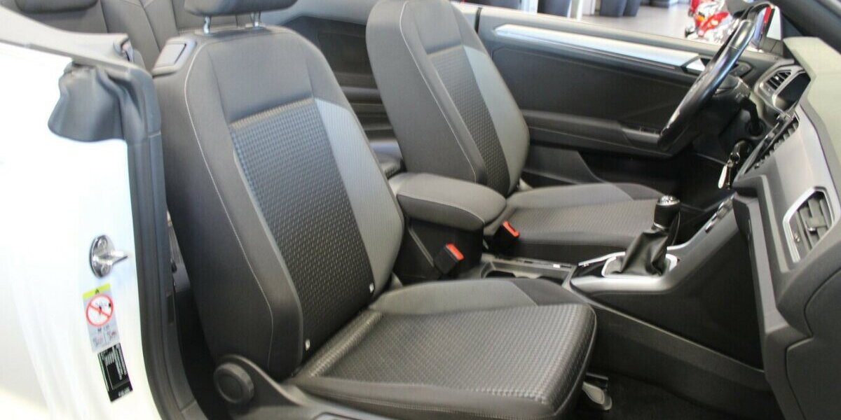 VW T-Roc Cabriolet 1.0 TSI OPF ACTIVE 19.610 km 21.980 &euro; Euskirchen 53881