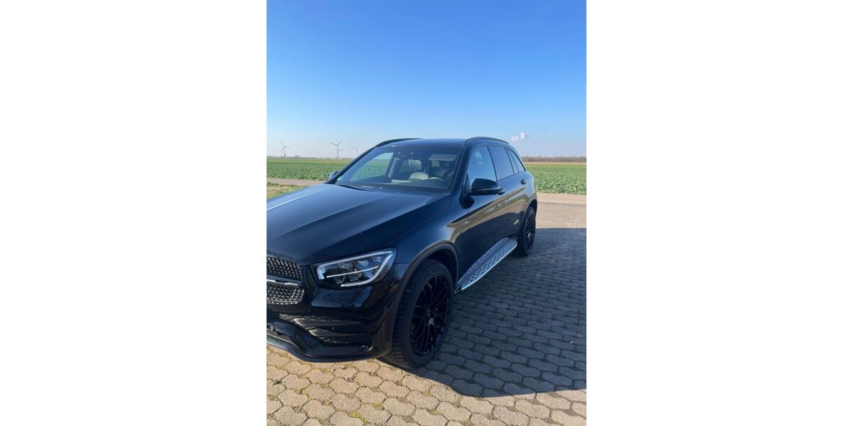 Mercedes-Benz GLC 300 52.000 km 42.300 &euro; Erftstadt 50374