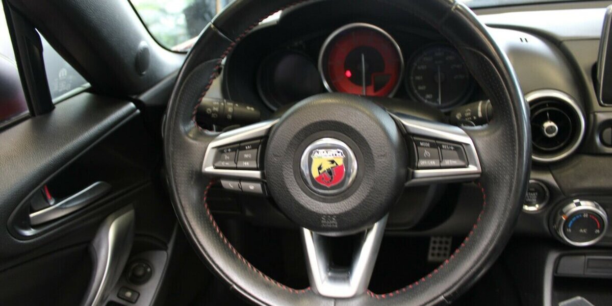 Abarth 124 Spider Serie 0 Turismo 1.4 MultiAir Turbo 70.944 km 23.980 &euro; Euskirchen 53881