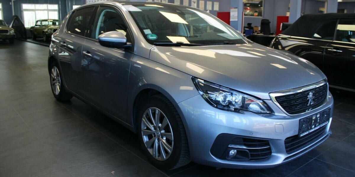 Peugeot 308 PureTech 130 GPF Style 81.569 km 11.980 &euro; Euskirchen 53881