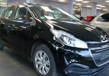 Peugeot 208 PureTech 82 Style 110.414 km 6.980 &euro; Euskirchen 53881