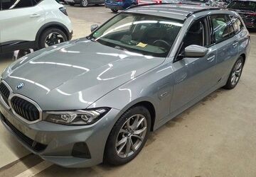 BMW 330 125.000 km 22.997 &euro; Köln 50739