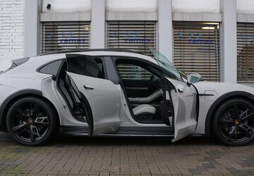 Porsche Taycan 45.000 km 72.500 &euro; Hürth (bei Köln) 50354