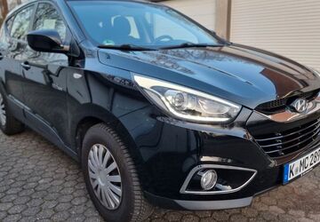 Hyundai ix35 122.000 km 7.999 &euro; Köln 50765