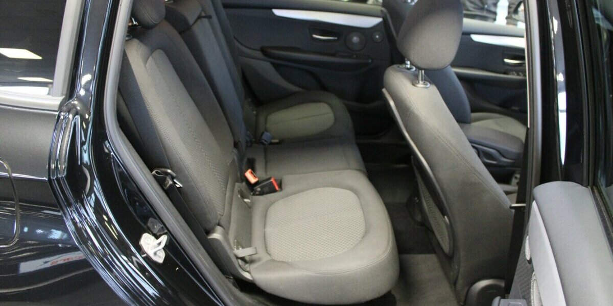 BMW 220 Gran Tourer Aut. Advantage - 1.HAND - 24.650 km 26.980 &euro; Euskirchen 53881