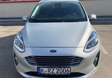 Ford Fiesta 142.200 km 8.900 &euro; Köln 51109