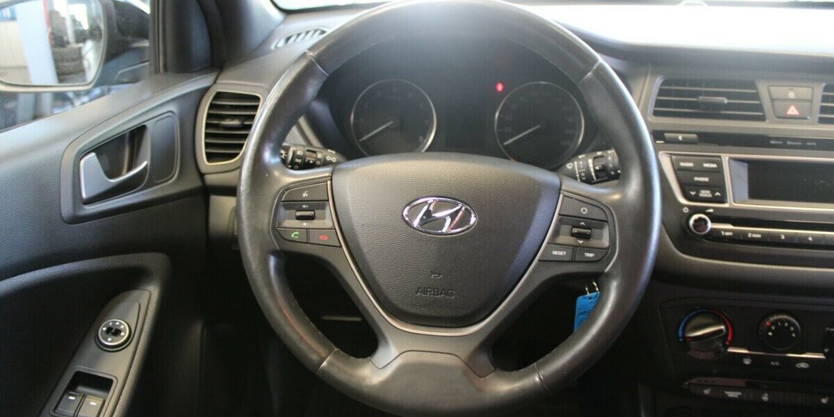 Hyundai i20 1.2 5-Türig - Klima - SHZ - 83.709 km 9.480 &euro; Euskirchen 53881