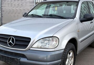 Mercedes-Benz ML 270 326.735 km 2.490 &euro; Linz am Rhein 53545
