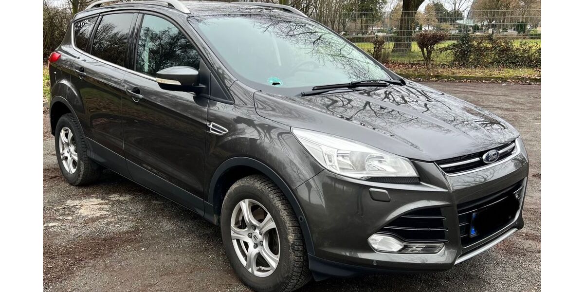 Ford Kuga 131.000 km 10.699 &euro; Niederkassel 53859