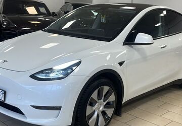 Tesla Model Y 86.474 km 30.000 &euro; Bonn 53227