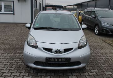 Toyota Aygo (X) 119.894 km 2.950 &euro; Euskirchen 53879