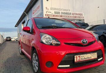 Toyota Aygo (X) 44.240 km 6.899 &euro; Rheinbach 53359