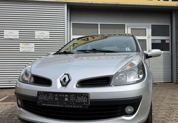 Renault Clio 14.941 km 5.300 &euro; Frechen 50226
