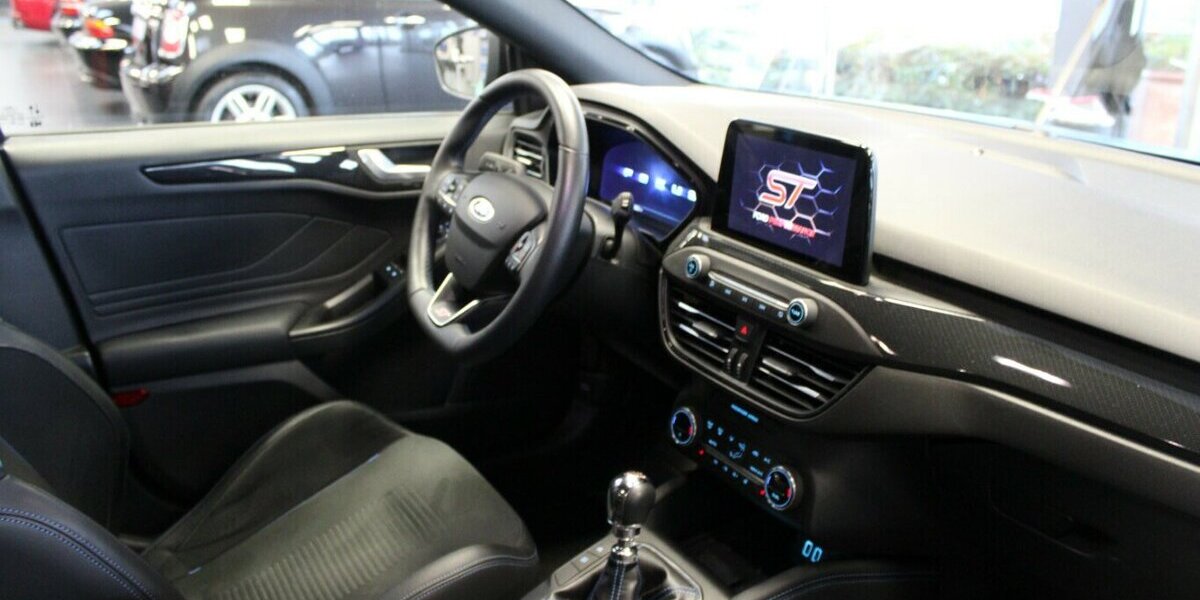 Ford Focus 2.3 EcoBoost ST Edition - 1. Hand - 97.428 km 21.980 &euro; Euskirchen 53881