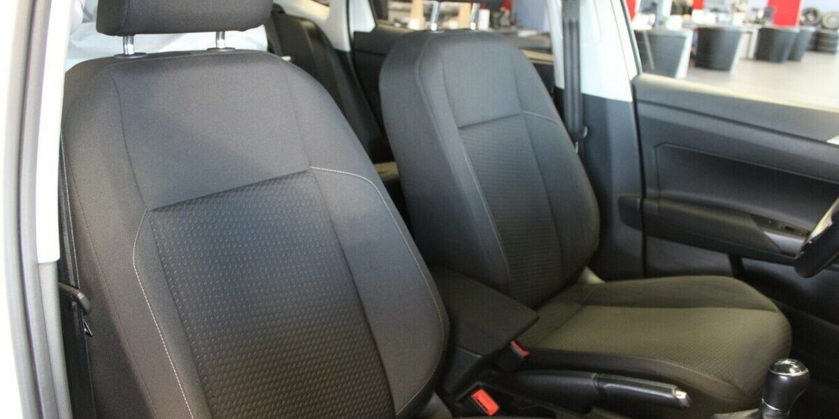 VW Polo 1.0 TSI Comfortline - 5-Türig - Navi - 132.167 km 9.980 &euro; Euskirchen 53881