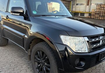 Mitsubishi Pajero 249.500 km 12.950 &euro; Bornheim 53332
