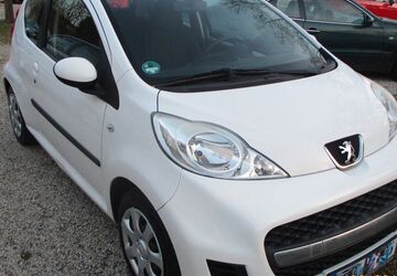Peugeot 107 110.000 km 2.950 &euro; Bonn 53127