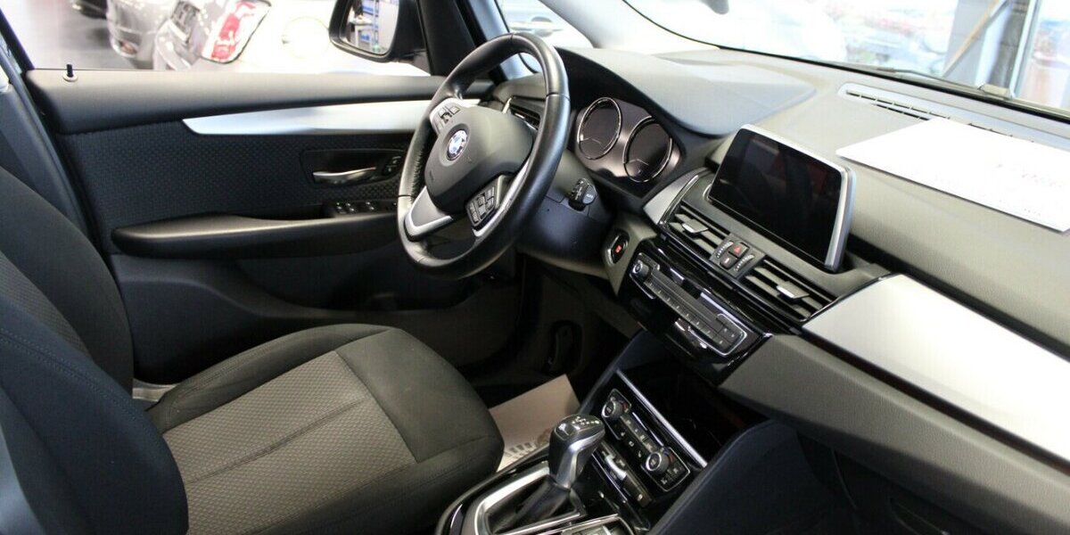 BMW 225 Active Tourer xe iPerformance Advantage - 8-Fa 99.262 km 14.980 &euro; Euskirchen 53881