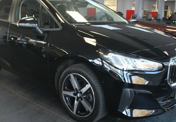 BMW 220 Active Tourer NEW MODELL - LED - Navi - Kamera 51.240 km 23.980 &euro; Euskirchen 53881