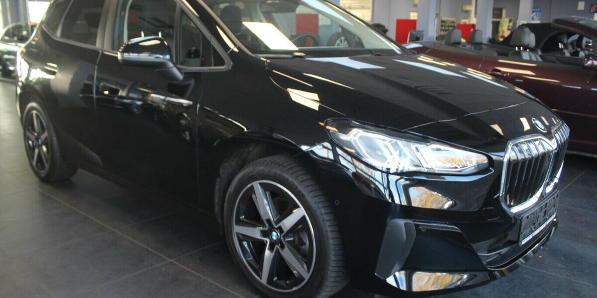 BMW 220 Active Tourer NEW MODELL - LED - Navi - Kamera 51.240 km 23.980 &euro; Euskirchen 53881