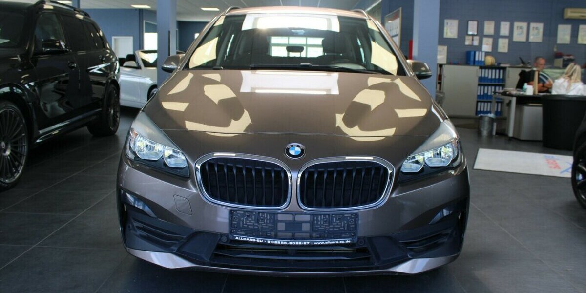 BMW 218 Gran Tourer Advantage - Navi - Kamera - 98.770 km 15.980 &euro; Euskirchen 53881