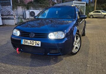 VW Golf 327.525 km 3.650 &euro; Bonn 53125