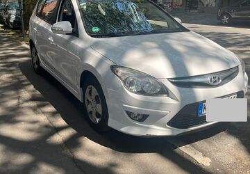 Hyundai i30 235.300 km 2.450 &euro; Köln 50670