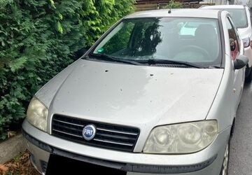 Fiat Punto 109.599 km 550 &euro; Königswinter 53639