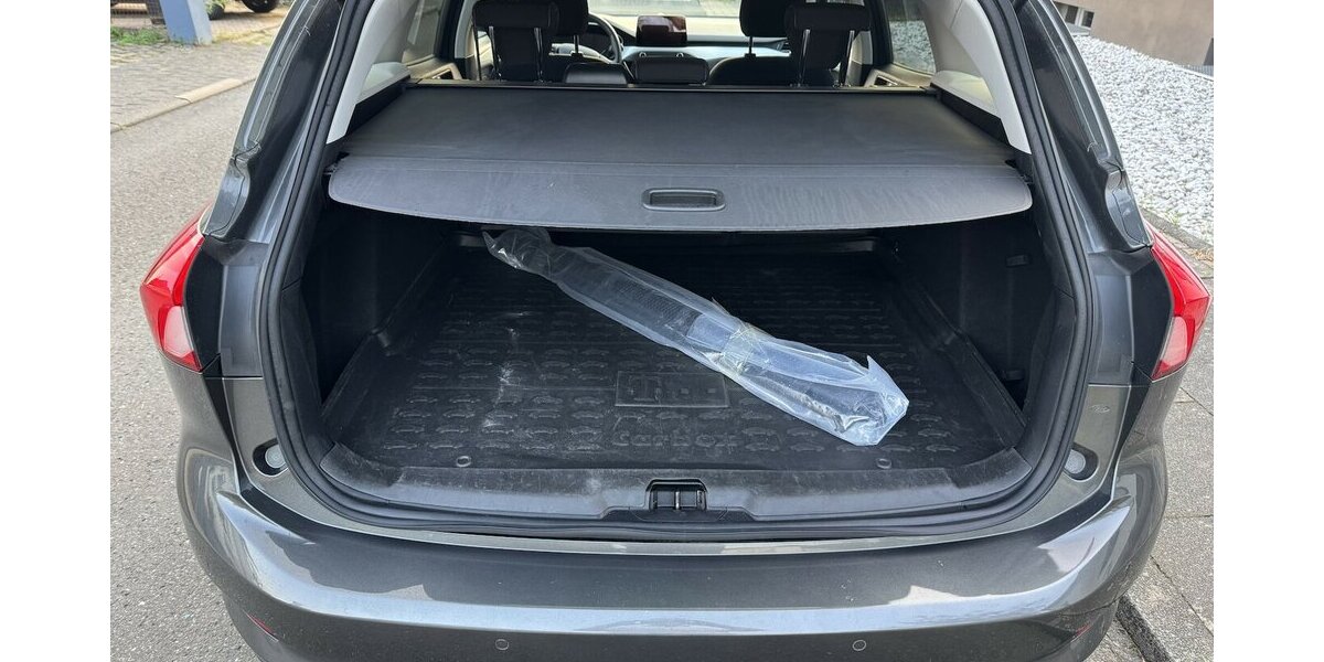 Ford Focus EcoBlue.Nav.Temp.Serv-Neu.EU6 GARANTIE.1Hd 64.284 km 14.000 &euro; Erftstadt 50374