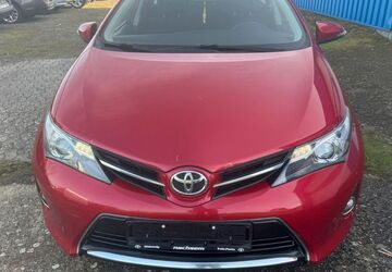 Toyota Auris 392.426 km 3.599 &euro; Euskirchen 53879