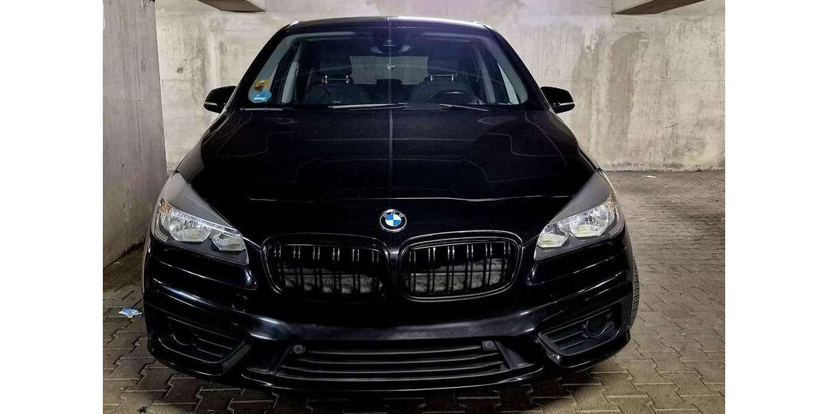 BMW 218 196.000 km 8.300 &euro; Köln 50827