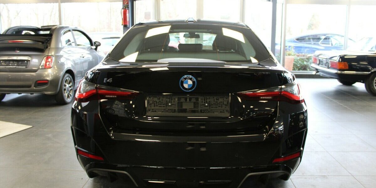 BMW i4 eDrive 40 Gran Coupe M Sport - Head-Up - 22.177 km 45.480 &euro; Euskirchen 53881