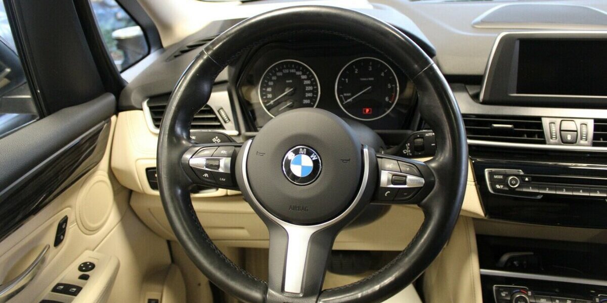 BMW 220 Active Tourer xDrive Aut. Luxury Line 83.700 km 16.980 &euro; Euskirchen 53881