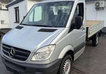 Mercedes-Benz Sprinter 329.000 km 7.880 &euro; Hürth-Efferen bei Köln (Rewe-Tankstelle) 50354