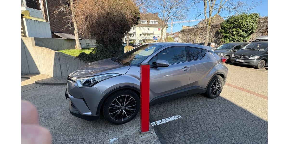 Toyota C-HR 55.000 km 16.950 &euro; Köln 50933