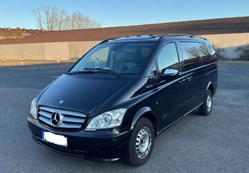 Mercedes-Benz Viano 382.200 km 12.800 &euro; Köln 51103