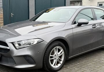 Mercedes-Benz A 180 73.000 km 18.200 &euro; Bergisch Gladbach 51469