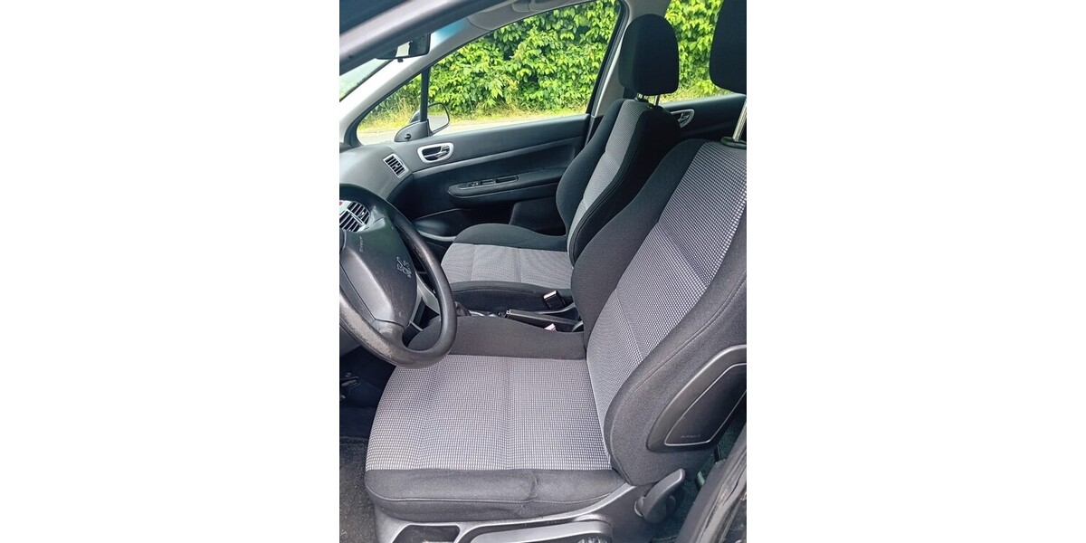 Peugeot 307 204.000 km 1.600 &euro; Bonn 53111