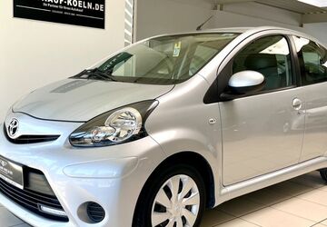 Toyota Aygo (X) 19.886 km 8.990 &euro; Köln 51067