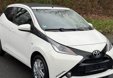 Toyota Aygo (X) 56.800 km 7.999 &euro; Bonn 53127
