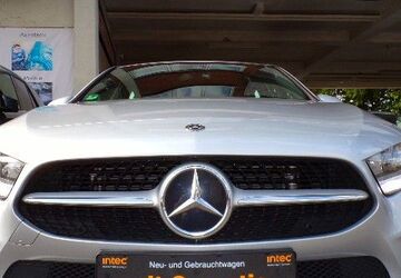 Mercedes-Benz A 180 98.571 km 18.900 &euro; Köln 51069