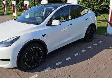 Tesla Model Y 40.000 km 32.980 &euro; Königswinter 53639