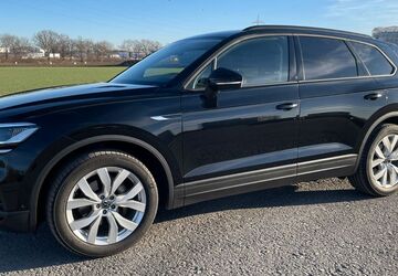 VW Touareg 55.500 km 46.500 &euro; Köln 50997