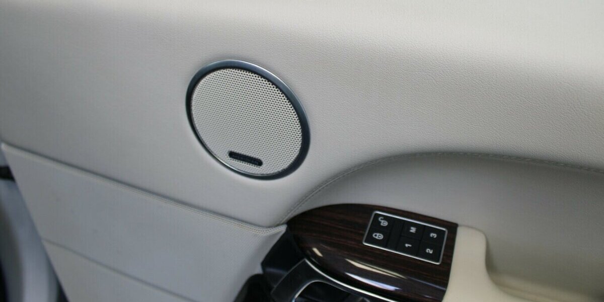 Land Rover Range Rover 4.4 SDV8 Vogue 182.940 km 27.980 &euro; Euskirchen 53881